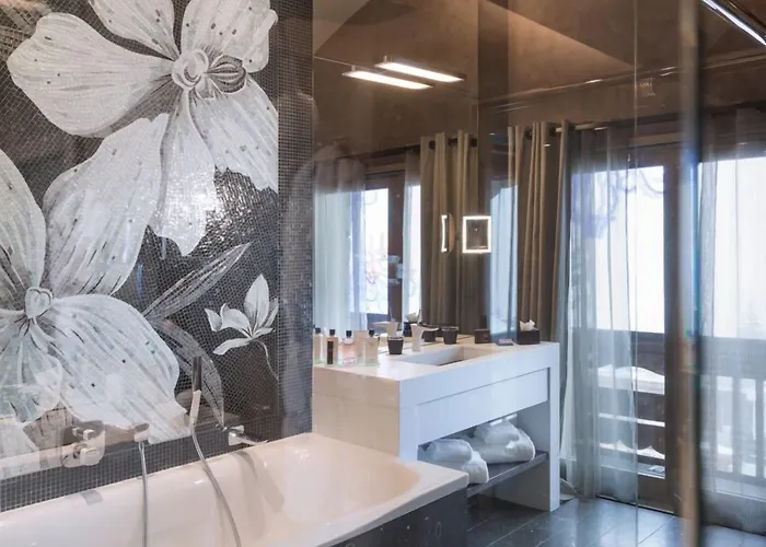 Hotel Grandes Alpes 5*